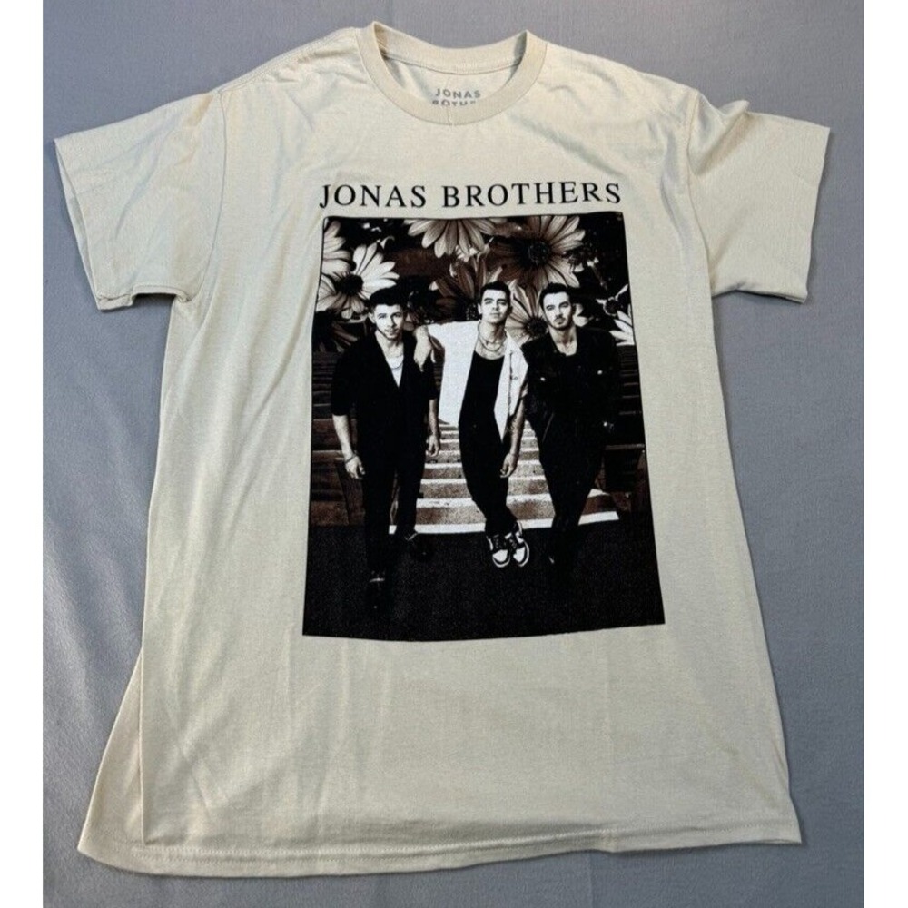 Jonas Brothers Shirt Medium Beige Tee T-Shirt Men's‎  2023